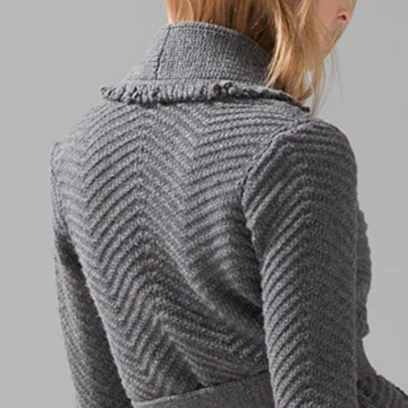 WHBM $140 NWT Fringe Shawl Sweater Coat Cardigan Jacket Grey S M - Picture 8 of 8
